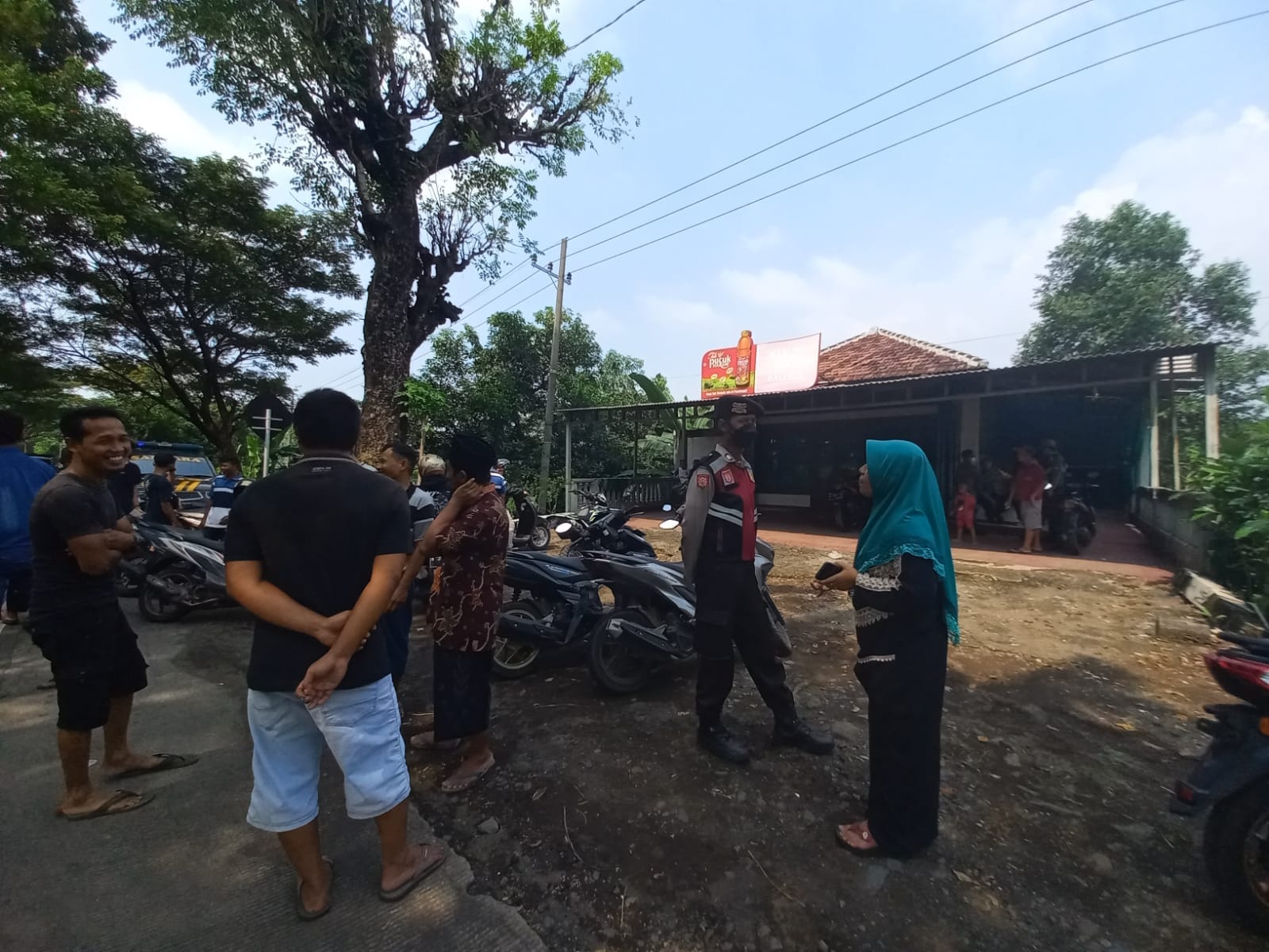 Kondisi warung makan yang menjadi tempat terduga kelompok aliran sesat di Desa Cobanblimbing, Kecamatan Wonorejo, Kabupaten Pasuruan.
