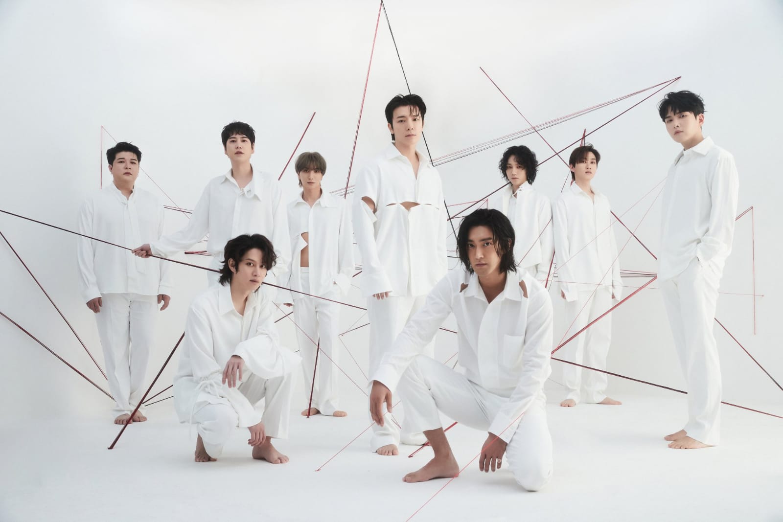 Poster album ke-11 Super Junior The Road: Keep on Going.