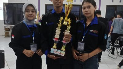 Tim NBN Unikama meraih juara III lomba debat se-Malang Raya.