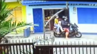 Maling di Malang. (Foto: Tangkapan layat CCTV/Tugu Jatim)