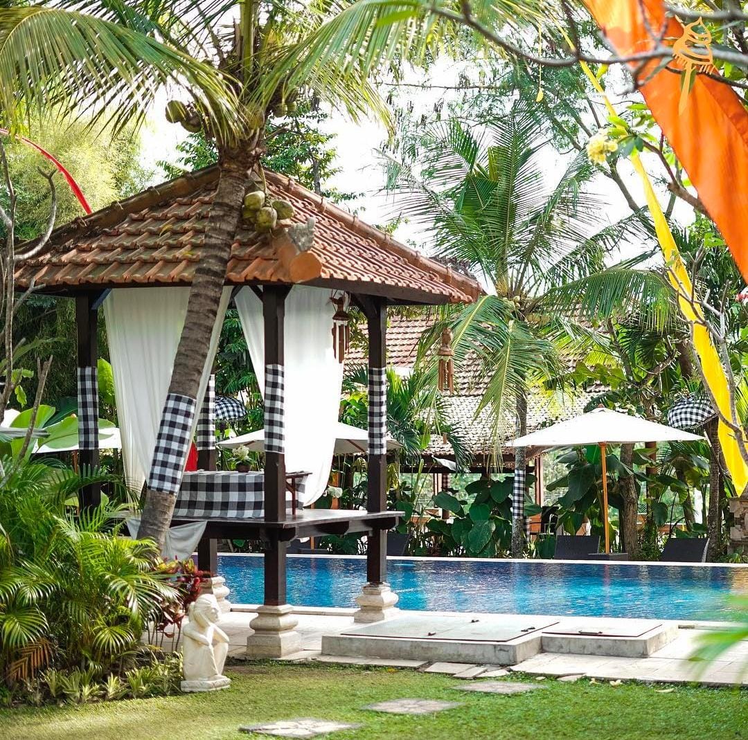 Rekomendasi hotel terbaik.(Foto: IG @ubudcottagesmalang/Tugu Jatim)