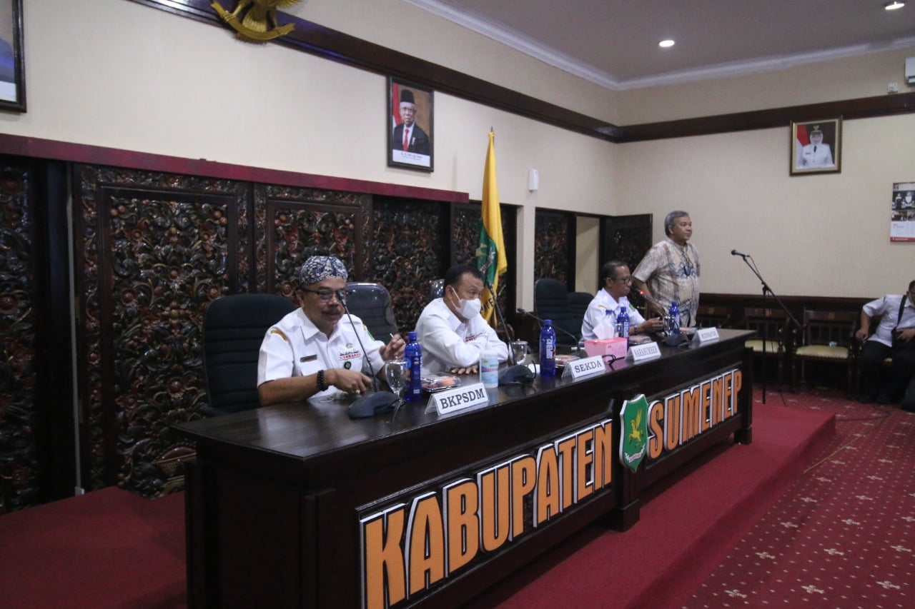 Pesan Dr Aqua Dwipayana: Paling Utama Keberkahan Jabatan, Bukan "Basah" dan "Kering" 2 Aqua Dwipayana. (Foto: Dr Aqua Dwipayana/Tugu Jatim)
