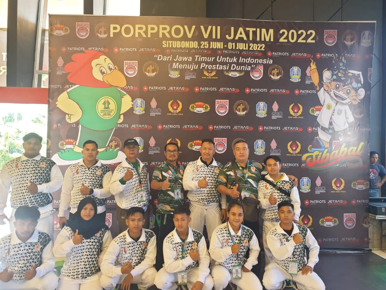 Tim angkat besi perwakilan Bojonegoro yang bertanding dalam Pekan Olahraga Provinsi (Porprov) ke VII Jawa Timur tahun 2022.