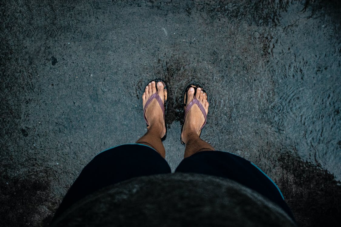 Sandal jepit. (Foto: Pexels/Tugu Jatim)