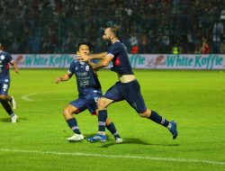 Dramatis! Arema FC Menang 2-1 atas PSIS Semarang berkat Gol Sergio Silva di Menit Akhir