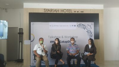 Dari kanan: Moderator, Dr Suharyadi, Andina Paramitha, Pandu Zanuar Sulistyo ketika memaparkan materi kepada para audiens pada Rabu (27/7/2022).