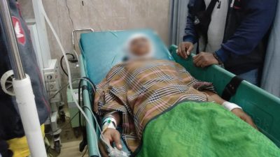 Korban pembacokan, Sahroni (21) saat dirawat di RSUD Dr Soedarsono, Kota Pasuruan.