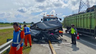 Kecelakaan maut. (Foto: PJR Polda Jatim/Tugu Jatim)