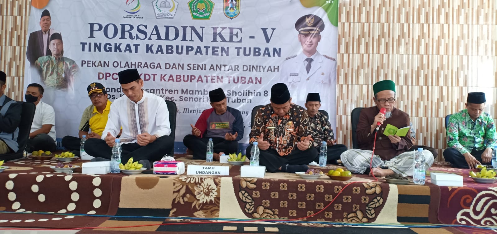 Kepala kantor Kementerian Agama Kabupaten Tuban, Ahmad Munir, saat membuka Pekan Olah Raga dan Seni Diniyah (Porsadin).