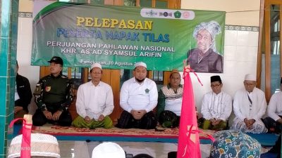 KH. Azaim Ibrahimy dan KH. Afifuddin Thoha saat melepas Napak Tilas.