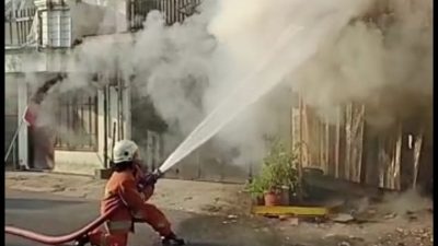 Diduga Water Heater Korslet, Penyebab Kebakaran Warung di Pandegiling Surabaya saat Kondisi Tutup