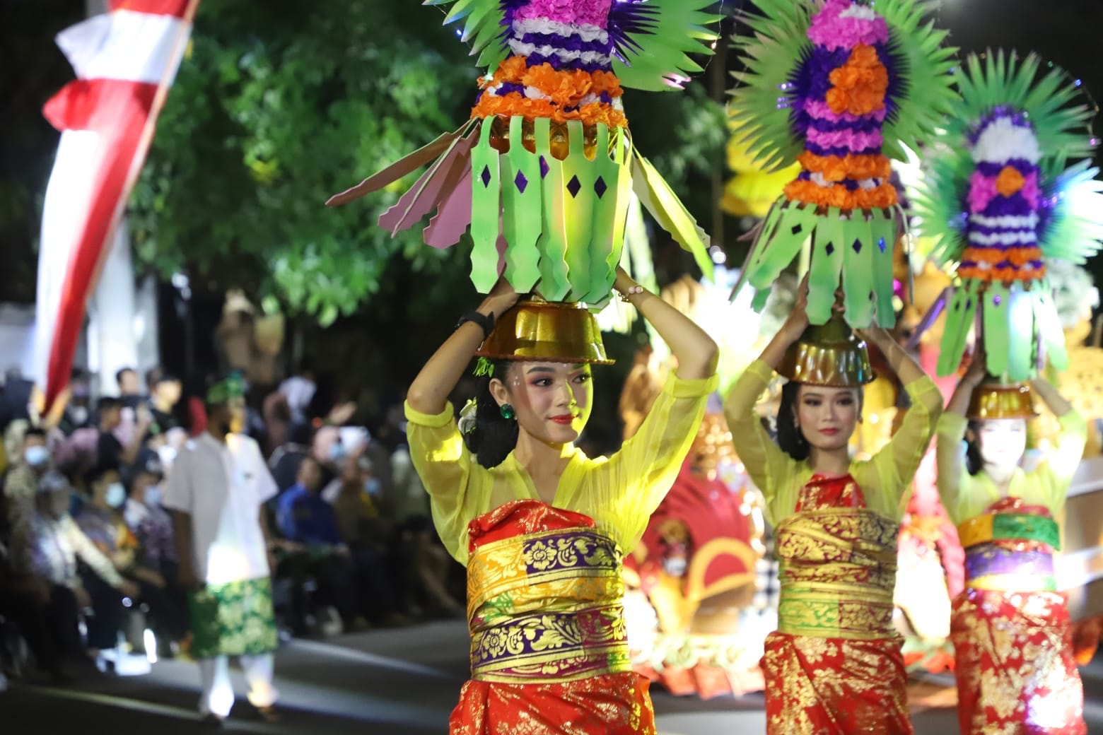Promosi Kekayaan Seni, Tuban Specta Night Carnival Sajikan Pertunjukan Apik di Bawah Guyuran Hujan 3 Tuban Specta Night Carnival. (Foto: Diskomifo/Tugu Jatim)