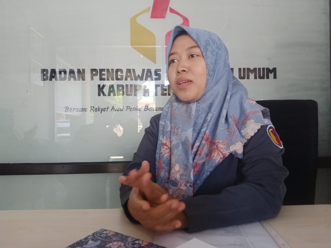 Komisioner Bawaslu Tuban, Marpuah, saat dikonfirmasi awak media di Kantornya pada Selasa (9/8/2022).