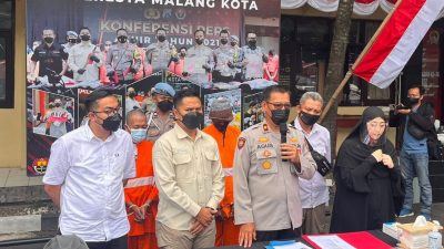 Polresta Malang Kota mengungkap kasus perjudian online di Kota Malang.