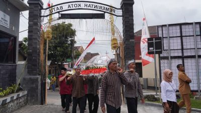 Tumpeng hias. (Foto: Diskominfo Kota Batu/Tugu Jatim)