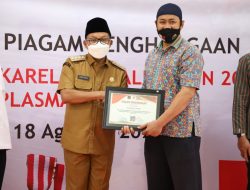 48 Relawan Donor Darah 75 Kali, Wali Kota Malang Sutiaji Beri Piagam Penghargaan