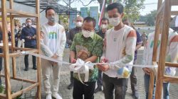Pemotongan pita oleh Wali Kota Malang Sutiaji dan Founder dan CEO Majoo Indonesia, Adi Wahyu Rahadi.
