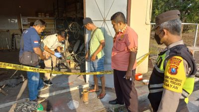 Karyawan pabrik ayam. (Foto: Dok Polsek Kejayan/Tugu Jatim)