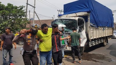 truk laka beruntun. (Foto: Dok Satlantas Polres Pasuruan/Tugu Jatim)