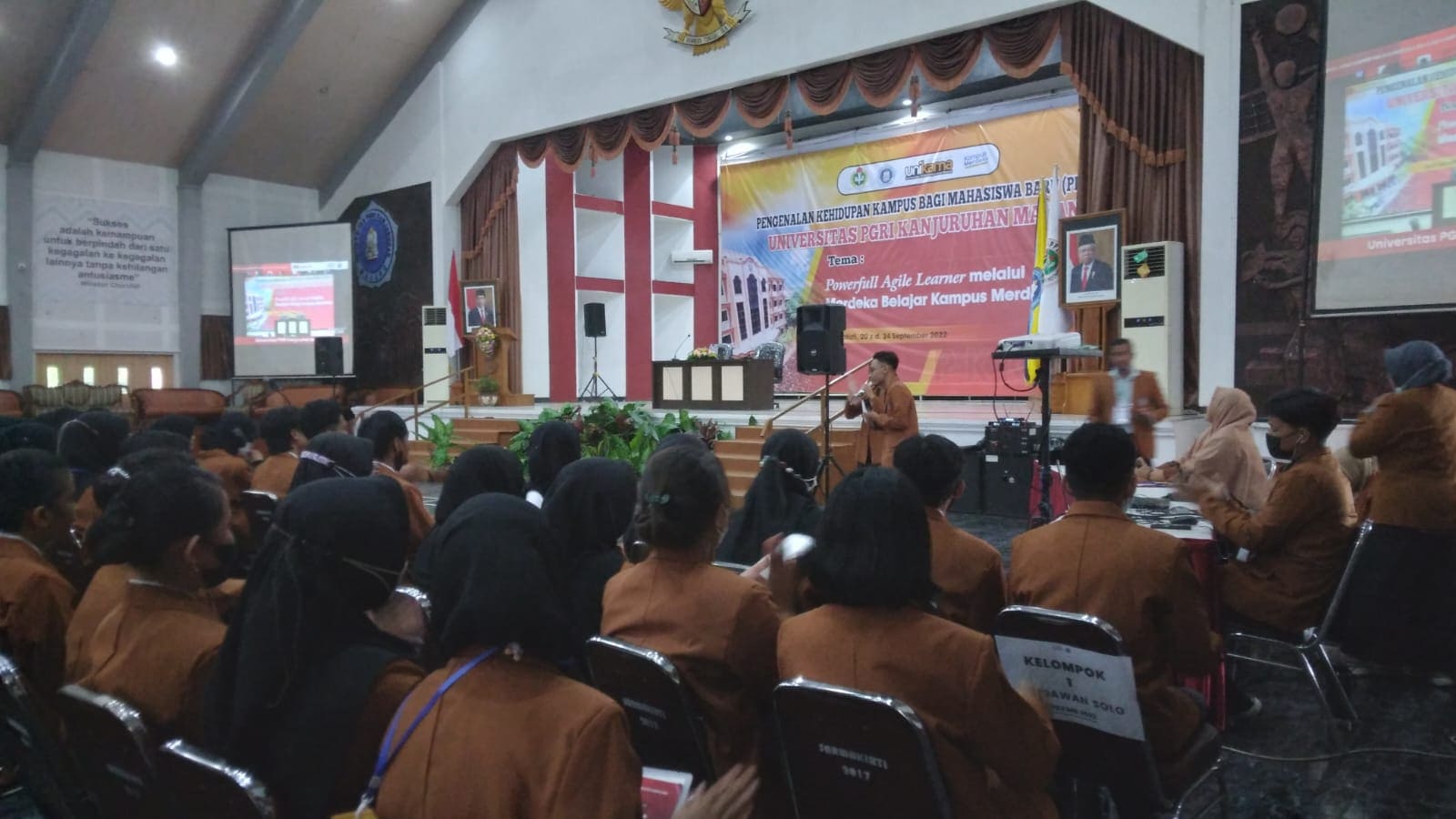 PKKMB Tahun 2022, Rektor Unikama Tuntut Mahasiswa Siap Atasi Perubahan 2 PKKMB Tahun 2022.(Foto: Dok Feni Yusnia/Tugu Jatim)