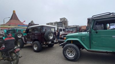 Paguyuban jeep Bromo. (Foto: Laoh Mahfud/Tugu Jatim)