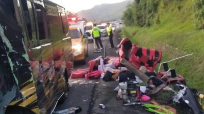 Firasat Keluarga Korban Kecelakaan di Tol Semarang