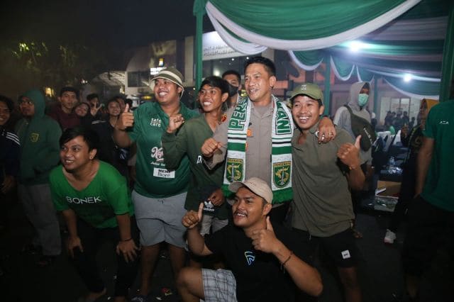 Persebaya vs Arema FC. (Foto: Dok Humas Polrestabes Surabaya/Tugu Jatim)
