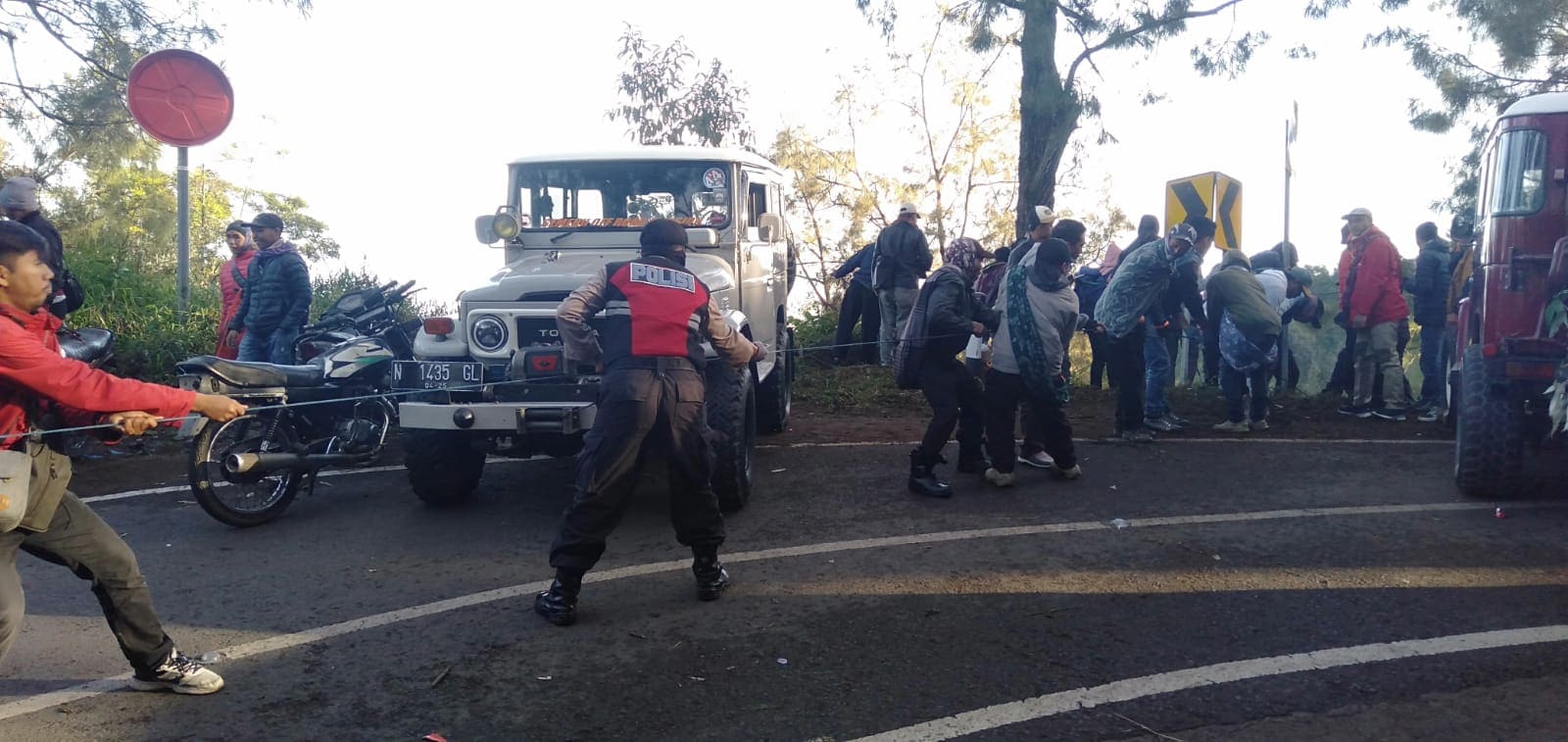 Jeep wisatawan Bromo. (Foto: Dok warga/Tugu Jatim)