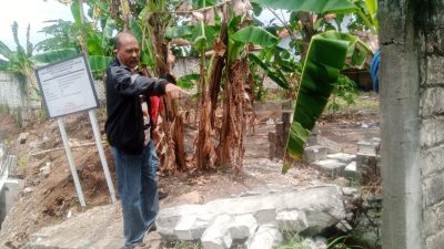 Tembok pagar. (Foto: Mochamad Abdurrochim/Tugu Jatim)