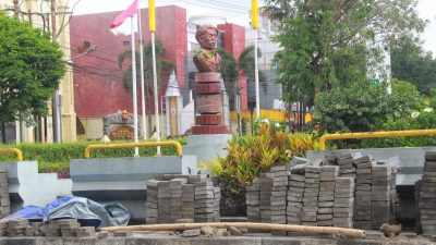 Batu andesit di Monumen Chairil Anwar.(Foto: Rubianto/Tugu Malang)