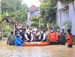 Cuaca Ekstrem, Gubernur Khofifah Imbau Pemda Gelar Mitigasi dan Aktifkan Satgas Penanggulangan Bencana