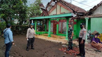 Rumah rusak. (Foto: dok. warga/Tugu Jatim)