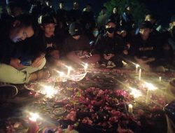 1.000 Lebih Suporter Tuban Doa Bersama untuk Korban Tragedi Stadion Kanjuruhan Malang
