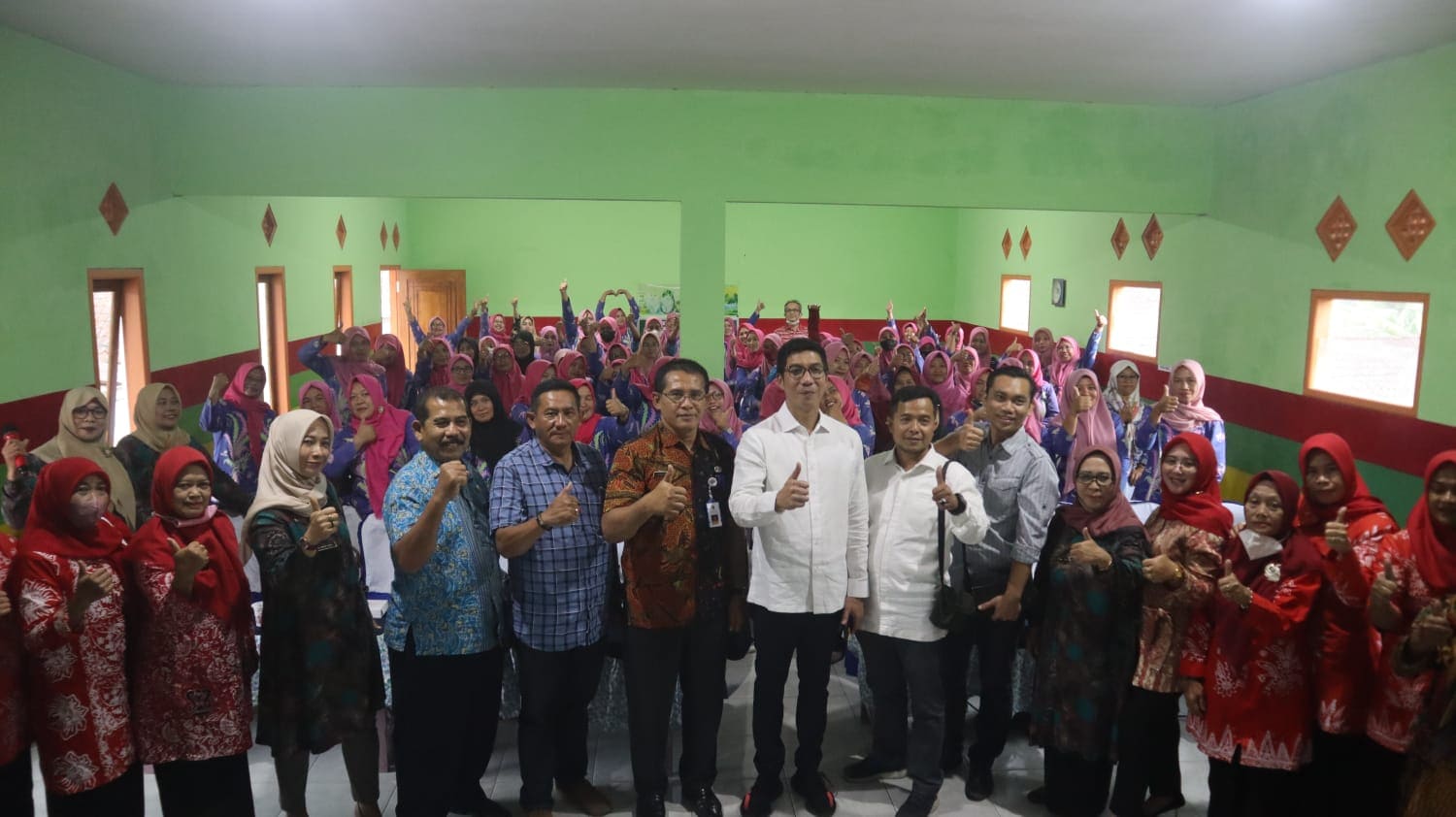 Warung Bergulir. (Foto: M. Ulul Azmy/Tugu Malang/Tugu Jatim)