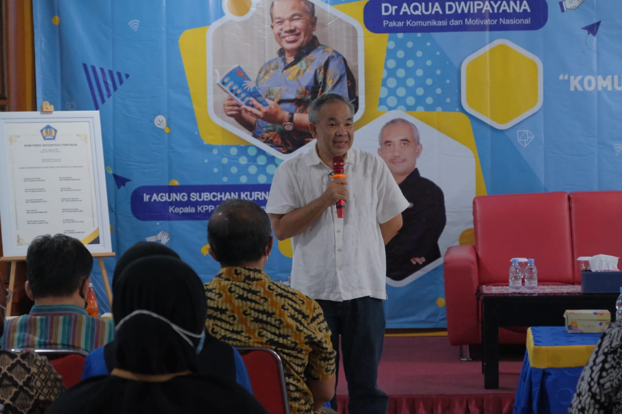 aqua dwipayana tugu jatim