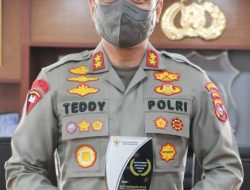 Profil Irjen Pol Teddy Minahasa, Kapolda Jatim Baru yang Diduga Terjerat Narkoba