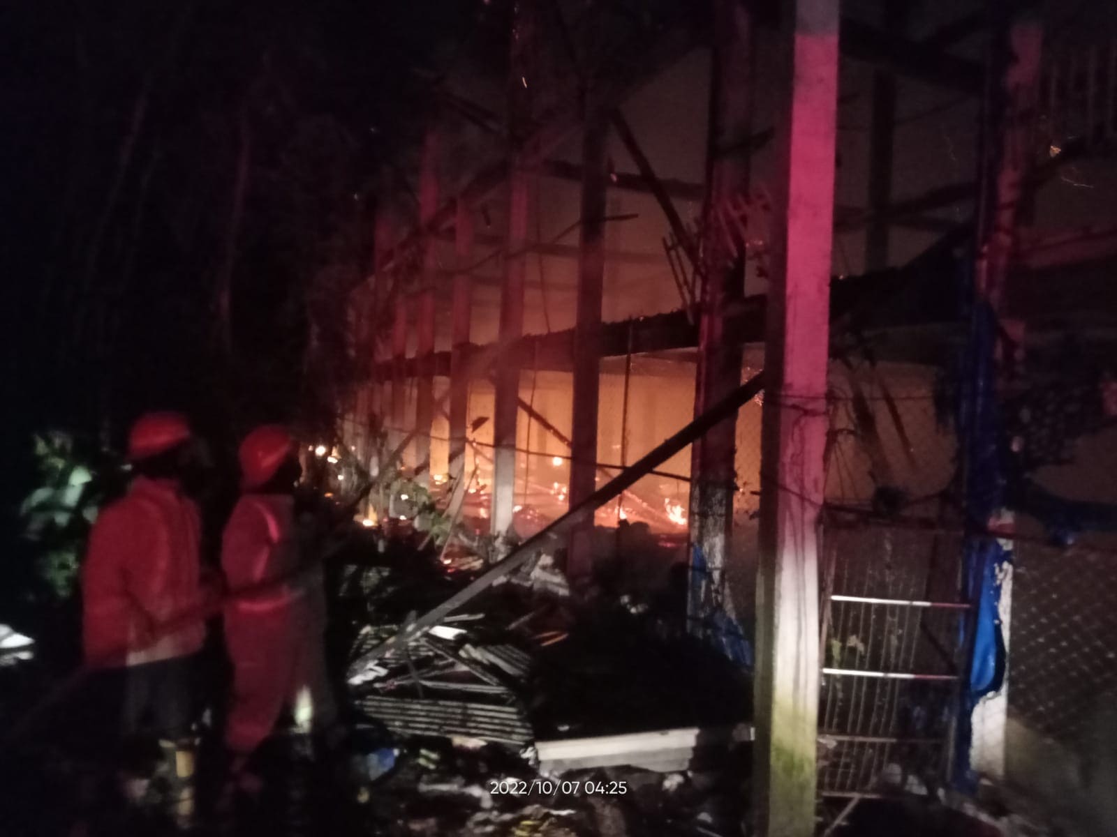 Kebakaran peternakan ayam. (Foto: Dok PMK Kabupaten Malang/Tugu Jatim)