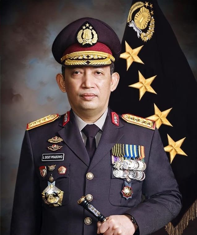 Irjen Teddy Minahasa. (Foto: Wikipedia/Tugu Jatim)