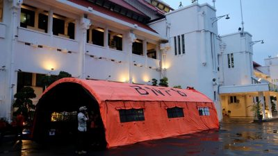 Posko Bangga Surabaya Peduli. (Foto: dok. Diskominfo Kota Surabaya/Tugu Jatim)