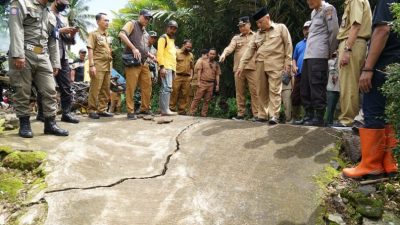 Insiden tanah gerak. (Foto: Pemkab Malang/Tugu Jatim)