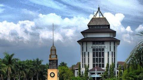 Universitas terbaik di Jawa Timur. (Foto: dok. UB/Tugu Jatim)