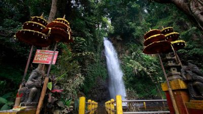 Coban Grojogan Sewu Pujon. (Foto: Bayu Eka/Tugu Jatim)