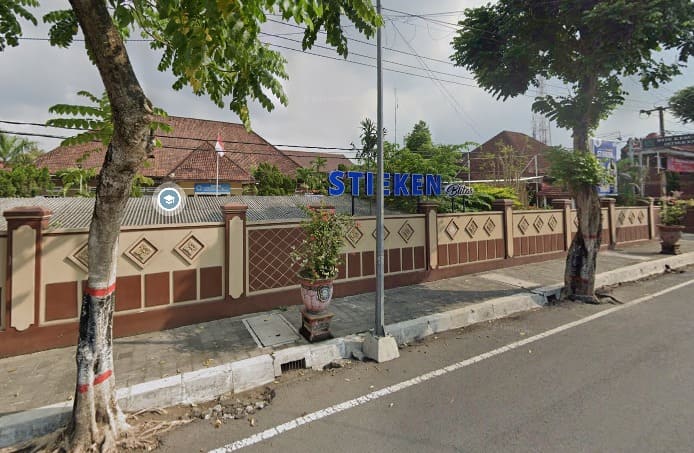 Rekomendasi universitas di Blitar. (Foto: Tangkapan layer Google Street view/Tugu Jatim)