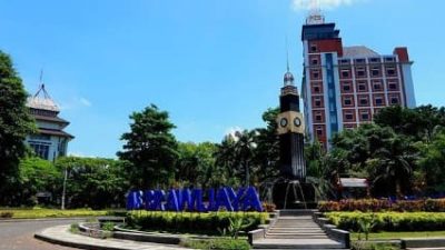 Universitas terbaik di Jawa Timur. (Foto: @univ.brawijaya/Tugu Jatim)