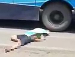 Diduga Suami Istri Terserempet Bus di Jalur Pantura Pasuruan, Satu Korban Tewas