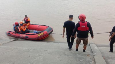 Hari Ketiga Pencarian, Kakek Hilang di Sungai Bengawan Solo Belum Ditemukan