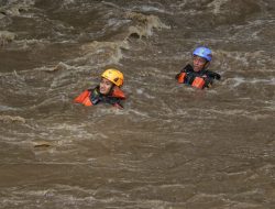 Warga Malang Hilang Terbawa Arus Sungai Brantas