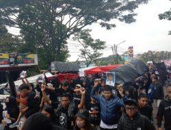 Bok Gloedoek Melawan, Aksi Lintas Usia Aremania di Malang