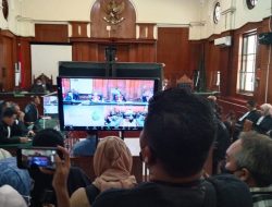 Serukan Mas Bechi Bebas, Keluarga dan 500 Simpatisan Dukung saat Sidang Putusan di PN Surabaya