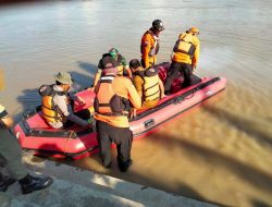 Kakek Diduga Tenggelam di Sungai Bengawan Solo Belum Ditemukan, Proses Pencarian Dilanjut Besok